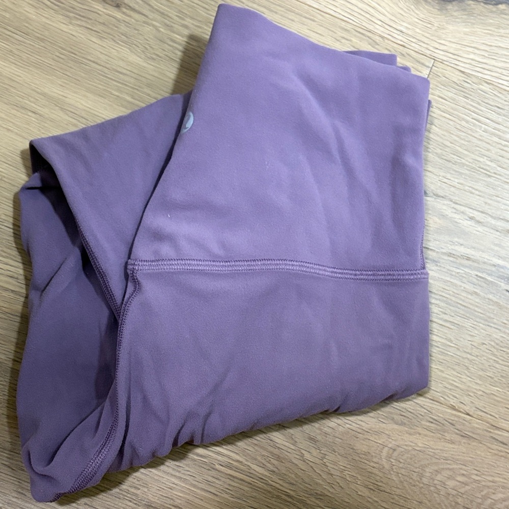 lululemon athletica  Purple align Leggings, EUC 24-25” inseam.